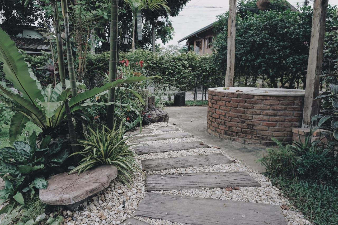 Tha Ma-O Bouteak Homestay - Self Check-In Lampang Ngoại thất bức ảnh